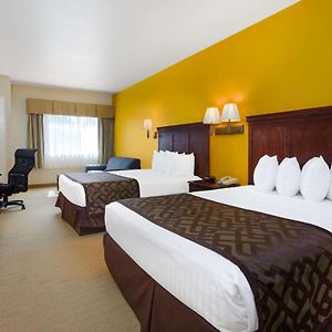 1 King Bed Corner Suite Non-Smoking